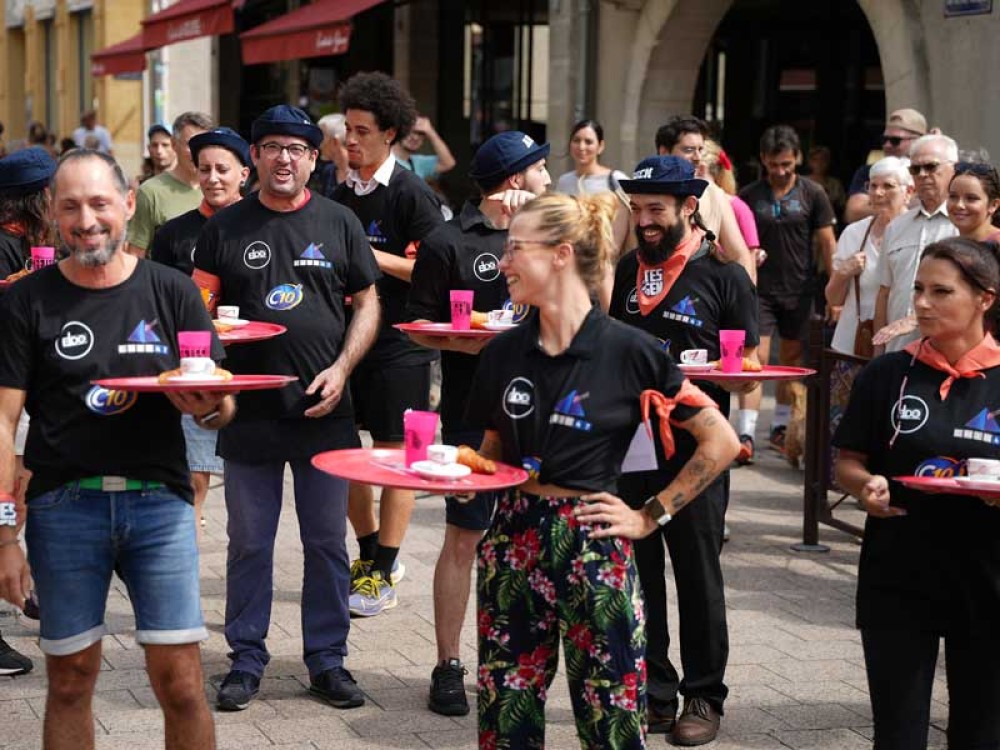 Course des Filles et Garçons de Café